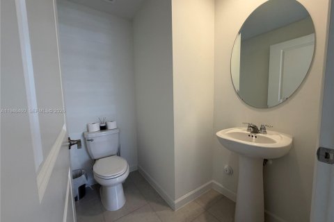 Снять в аренду виллу или дом в Пемброк-Пайнс, Флорида 3 спальни, № 2004949 - фото 10