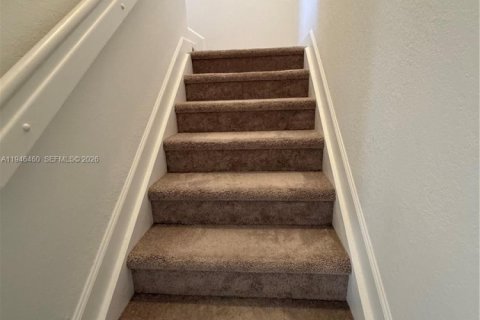 Снять в аренду виллу или дом в Пемброк-Пайнс, Флорида 3 спальни, № 2004949 - фото 14