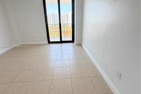 Снять в аренду кондоминиум в Авентура, Флорида 2 спальни, 101.45м2, № 2079410 - фото 12