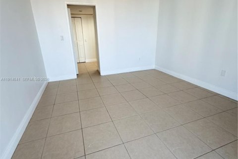 Снять в аренду кондоминиум в Авентура, Флорида 2 спальни, 101.45м2, № 2079410 - фото 11
