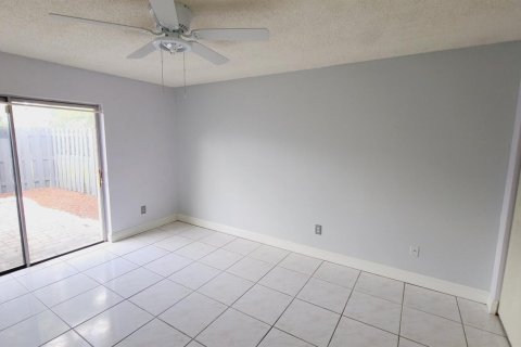 Appartement à louer à West Palm Beach, Floride: 3 chambres, 123.75 m2 № 2422179 - photo 18