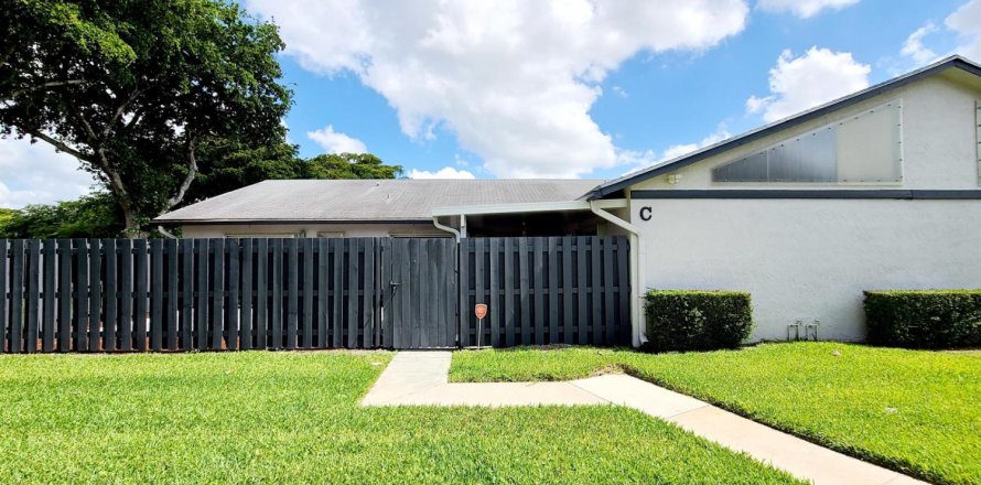 Appartement à West Palm Beach, Floride 3 chambres, 123.75 m2 № 2422179