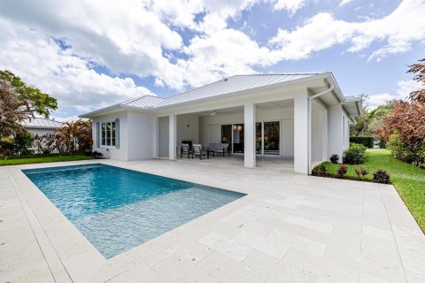 House in Vero Beach, Florida 4 bedrooms, 245.08 sq.m. № 2146288 - photo 4