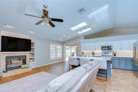 House in Tampa, Florida 4 bedrooms, 209.59 sq.m. № 2198936 - photo 18
