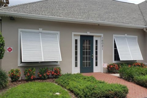 Commercial property in Lutz, Florida 761.8 sq.m. № 2213855 - photo 2