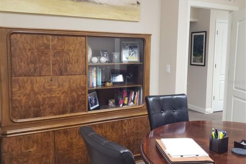 Commercial property in Lutz, Florida 761.8 sq.m. № 2213855 - photo 6