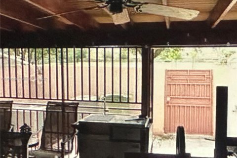 Снять в аренду виллу или дом в Хайалиа, Флорида 4 спальни, 195.09м2, № 1950532 - фото 16