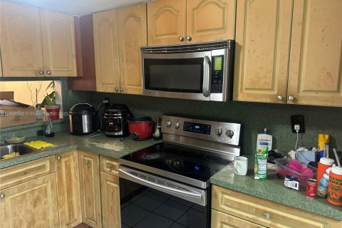 Снять в аренду виллу или дом в Хайалиа, Флорида 4 спальни, 195.09м2, № 1950532 - фото 13