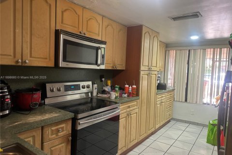 Снять в аренду виллу или дом в Хайалиа, Флорида 4 спальни, 195.09м2, № 1950532 - фото 8