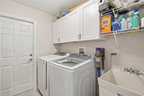 House in North Port, Florida 3 bedrooms, 133.5 sq.m. № 2210199 - photo 27