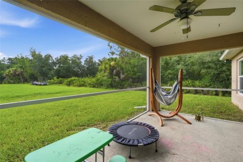 House in North Port, Florida 3 bedrooms, 133.5 sq.m. № 2210199 - photo 30