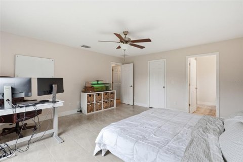 House in North Port, Florida 3 bedrooms, 133.5 sq.m. № 2210199 - photo 18