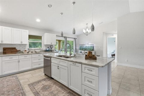 House in North Port, Florida 3 bedrooms, 133.5 sq.m. № 2210199 - photo 9