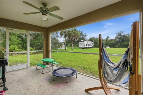 House in North Port, Florida 3 bedrooms, 133.5 sq.m. № 2210199 - photo 29