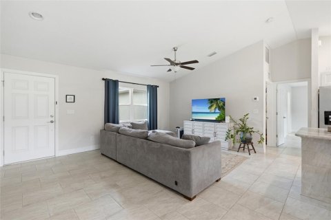 House in North Port, Florida 3 bedrooms, 133.5 sq.m. № 2210199 - photo 4