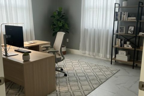 Casa en alquiler en West Park, Florida, 4 dormitorios, 102.19 m2 № 2019564 - foto 13