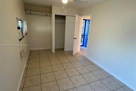Casa en alquiler en Fort Lauderdale, Florida, 1 dormitorio, 221.94 m2 № 2085476 - foto 8