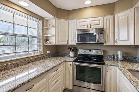Condominio en venta en Clearwater, Florida, 1 dormitorio, 81.29 m2 № 1888591 - foto 2