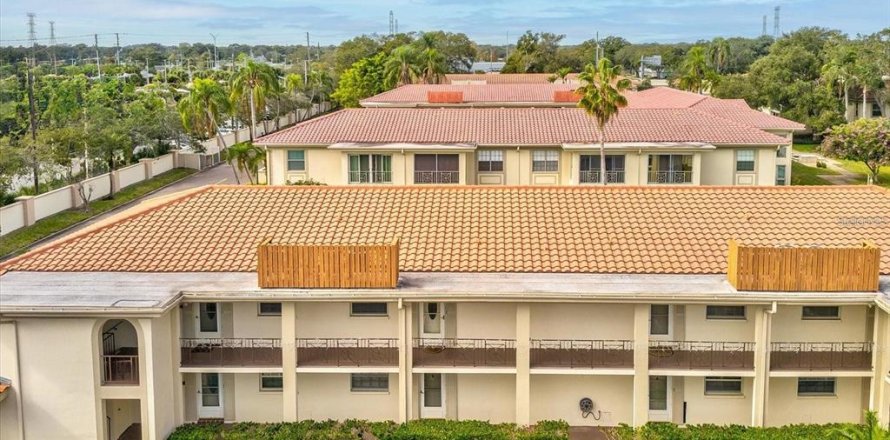 Condominio en Clearwater, Florida, 1 dormitorio № 1888591