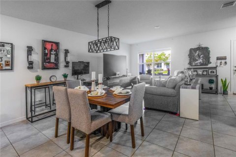 Touwnhouse à vendre à DeBary, Floride: 3 chambres, 146.79 m2 № 1904306 - photo 7