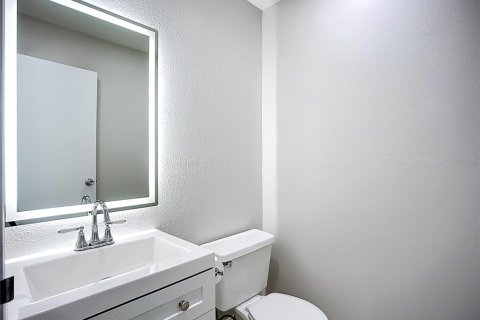 Condominio en venta en Sun City Center, Florida, 1 dormitorio, 74.32 m2 № 2114814 - foto 16