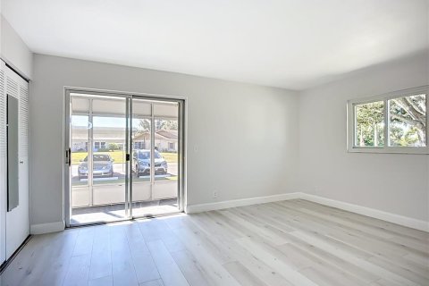 Condominio en venta en Sun City Center, Florida, 1 dormitorio, 74.32 m2 № 2114814 - foto 19