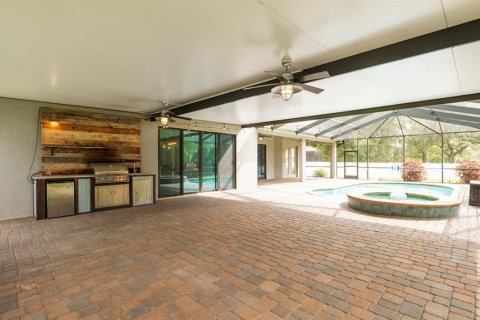 House in Lakeland, Florida 5 bedrooms, 389.73 sq.m. № 2215148 - photo 7