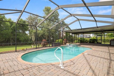 House in Lakeland, Florida 5 bedrooms, 389.73 sq.m. № 2215148 - photo 6