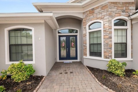 House in Lakeland, Florida 5 bedrooms, 389.73 sq.m. № 2215148 - photo 4