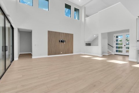 Villa ou maison à vendre à Gulfport, Floride: 5 chambres, 382.48 m2 № 2155881 - photo 12