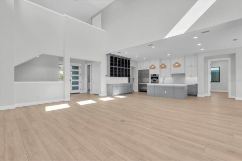Villa ou maison à vendre à Gulfport, Floride: 5 chambres, 382.48 m2 № 2155881 - photo 13
