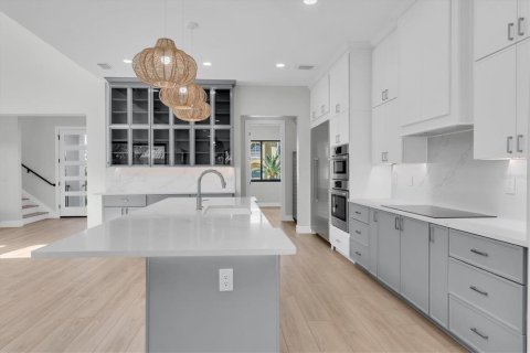 Villa ou maison à vendre à Gulfport, Floride: 5 chambres, 382.48 m2 № 2155881 - photo 17