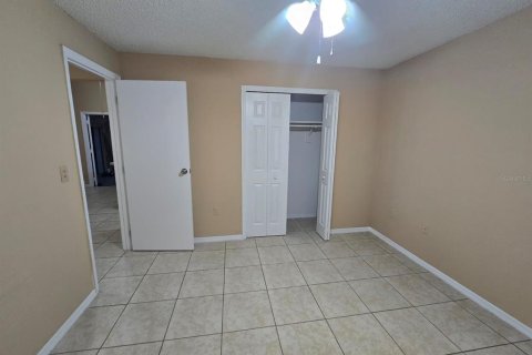 Villa ou maison à louer à Lakeland, Floride: 2 chambres, 171.31 m2 № 1418923 - photo 9