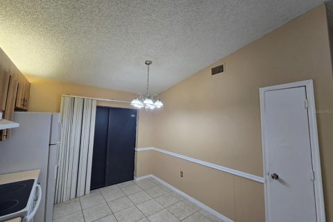 Villa ou maison à louer à Lakeland, Floride: 2 chambres, 171.31 m2 № 1418923 - photo 12