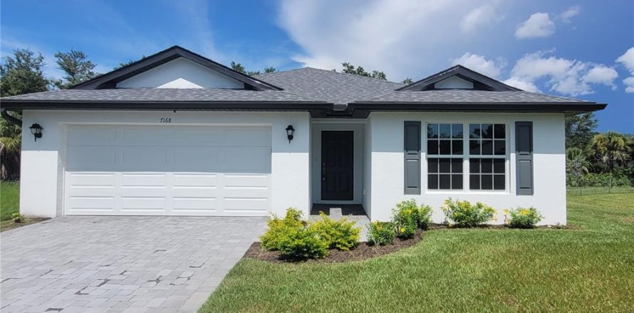 House in Port Charlotte, Florida 4 bedrooms, 168.15 sq.m. № 1832066