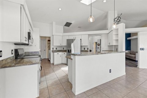 House in Englewood, Florida 3 bedrooms, 168.34 sq.m. № 1260826 - photo 13