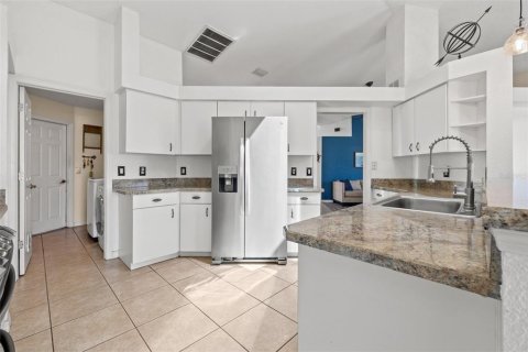 House in Englewood, Florida 3 bedrooms, 168.34 sq.m. № 1260826 - photo 12