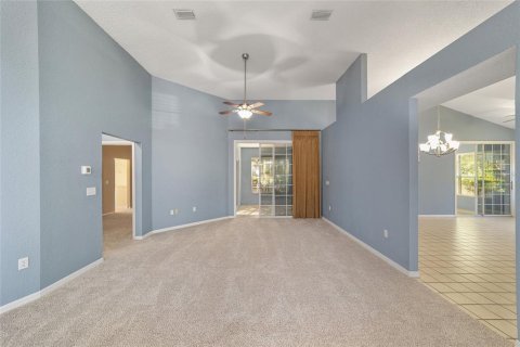House in Ocala, Florida 3 bedrooms, 192.68 sq.m. № 1624999 - photo 12
