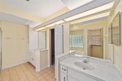 House in Ocala, Florida 3 bedrooms, 192.68 sq.m. № 1624999 - photo 27