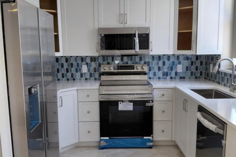 Condo à Pompano Beach, Floride, 2 chambres  № 2087849