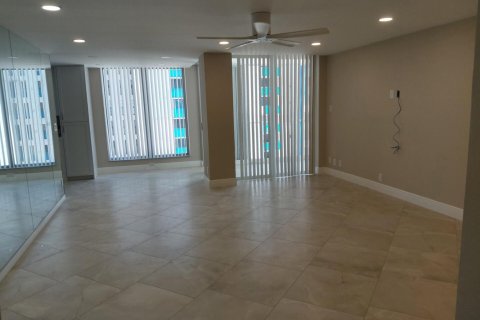 Condominio en alquiler en Pompano Beach, Florida, 2 dormitorios, 102.19 m2 № 2087849 - foto 9