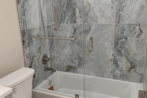 Condominio en alquiler en Pompano Beach, Florida, 2 dormitorios, 102.19 m2 № 2087849 - foto 15