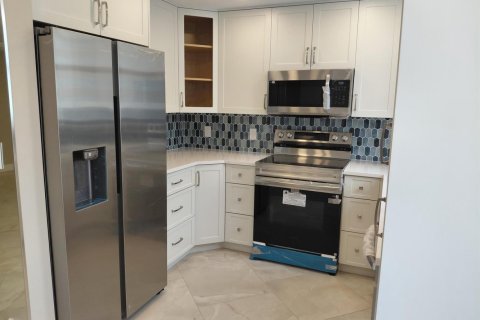 Condominio en alquiler en Pompano Beach, Florida, 2 dormitorios, 102.19 m2 № 2087849 - foto 3