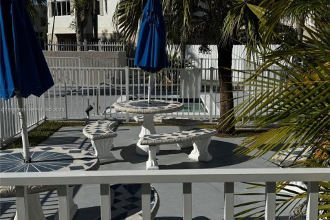 Снять в аренду квартиру в Хайалиа, Флорида 1 спальня, 60.01м2, № 1989953 - фото 12