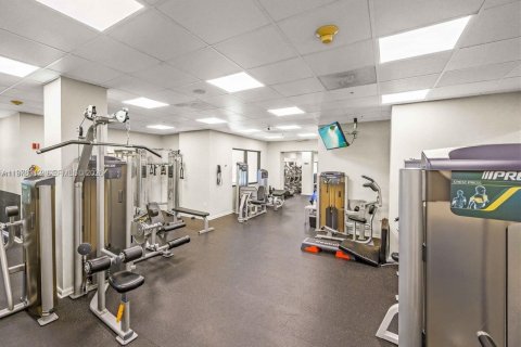 Condo in Miami, Florida, 2 bedrooms  № 2041994 - photo 30