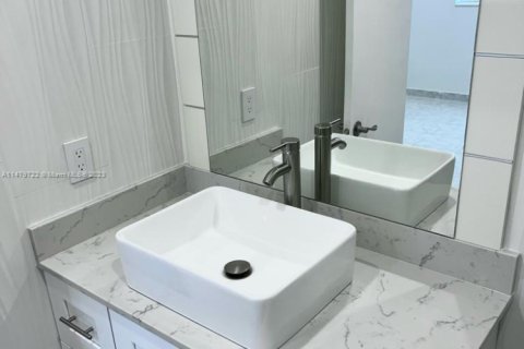 Copropriété à vendre à Lauderdale Lakes, Floride: 2 chambres, 87.7 m2 № 1937415 - photo 19