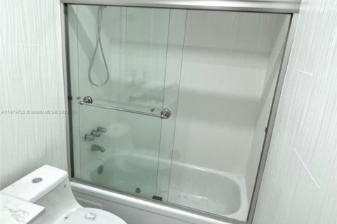 Copropriété à vendre à Lauderdale Lakes, Floride: 2 chambres, 87.7 m2 № 1937415 - photo 18