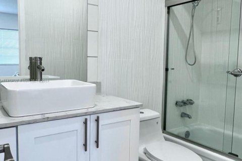 Copropriété à vendre à Lauderdale Lakes, Floride: 2 chambres, 87.7 m2 № 1937415 - photo 21