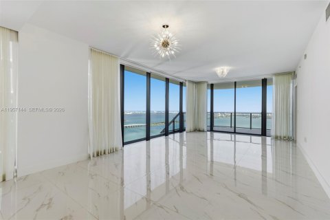 Condo à Miami, Floride, 5 chambres  № 2011206