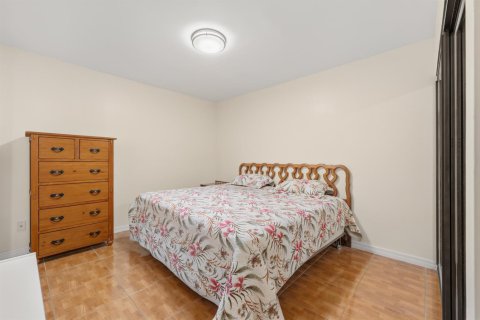 Copropriété à vendre à Port St. Lucie, Floride: 2 chambres, 119.29 m2 № 2415686 - photo 23